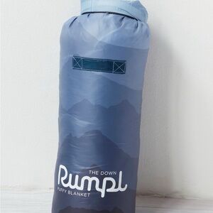 Rumpl - The Down Puffy Blanket in Blue NWOT (2lbs Water Resistant)